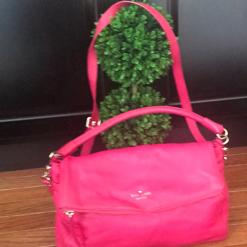 Kate Spade Hot Pink Purse in great shape! Nice big size to fit lots 💗